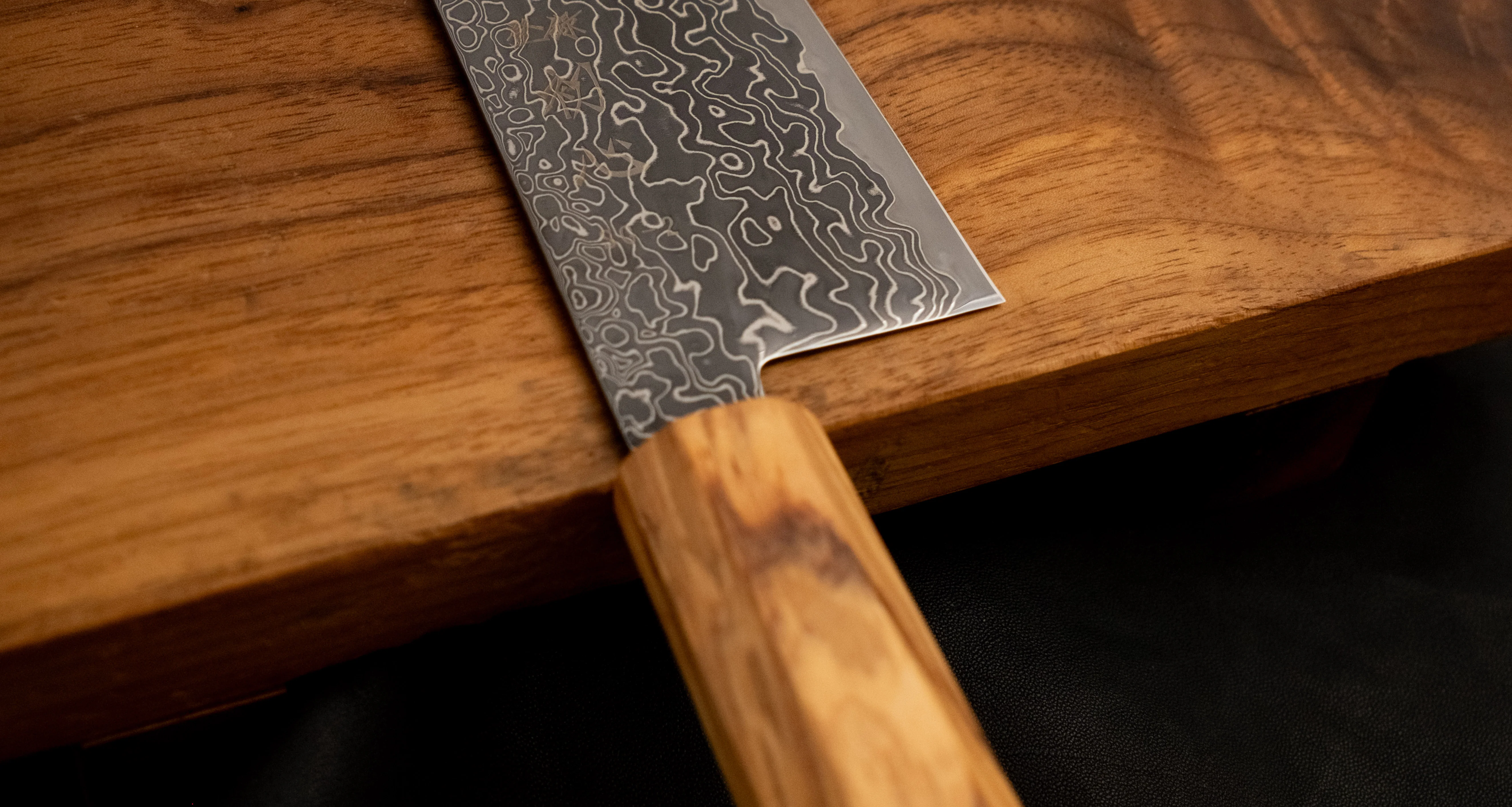Hatsukokoro Mercury Kiri-Gyuto Kurozome Damascus 240mm (9.4") [Mono Olivewood] - Image 5