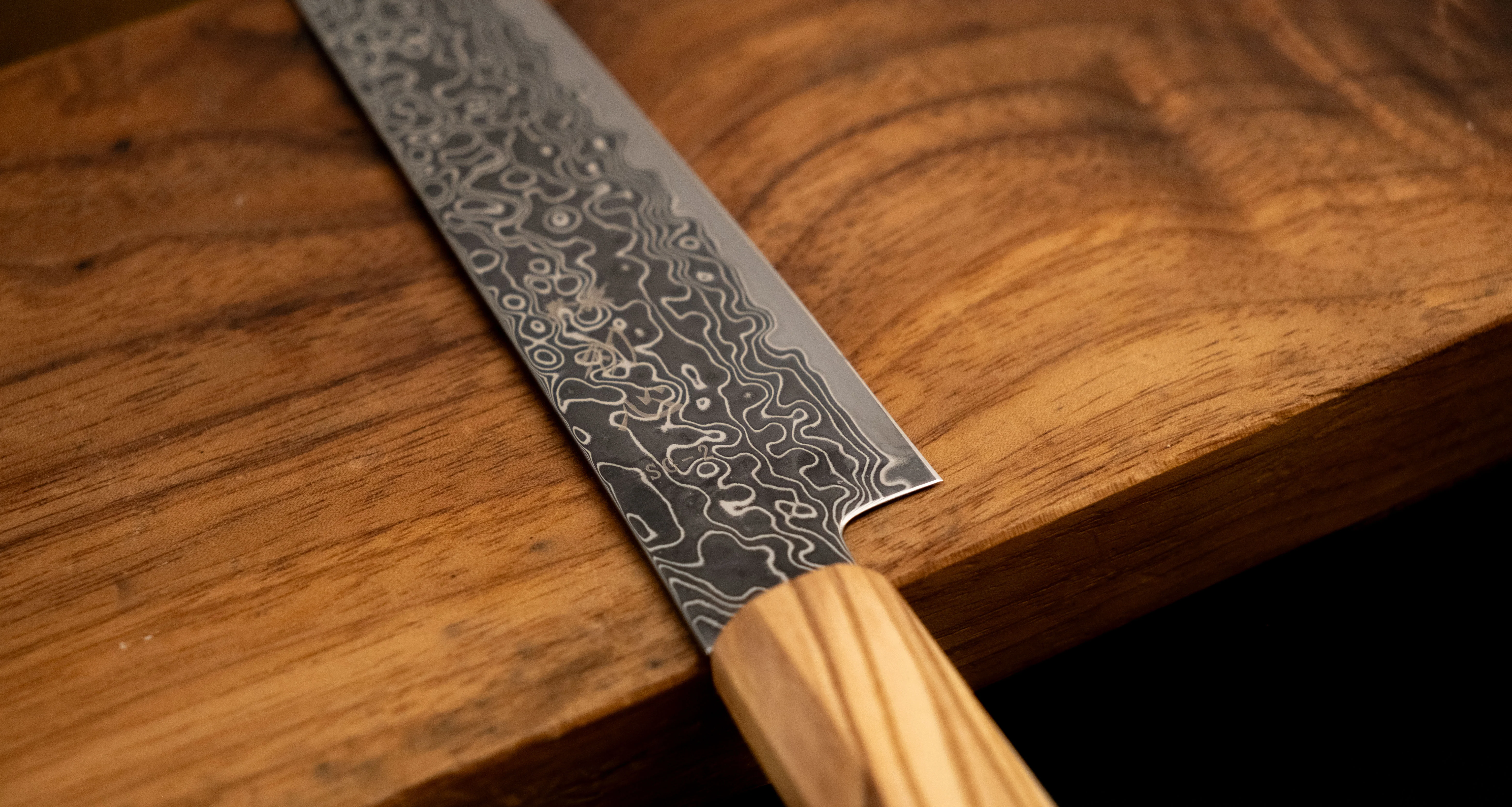 Hatsukokoro Mercury Petty Kurozome Damascus 150mm (5.9") [Mono Olivewood] - Image 5