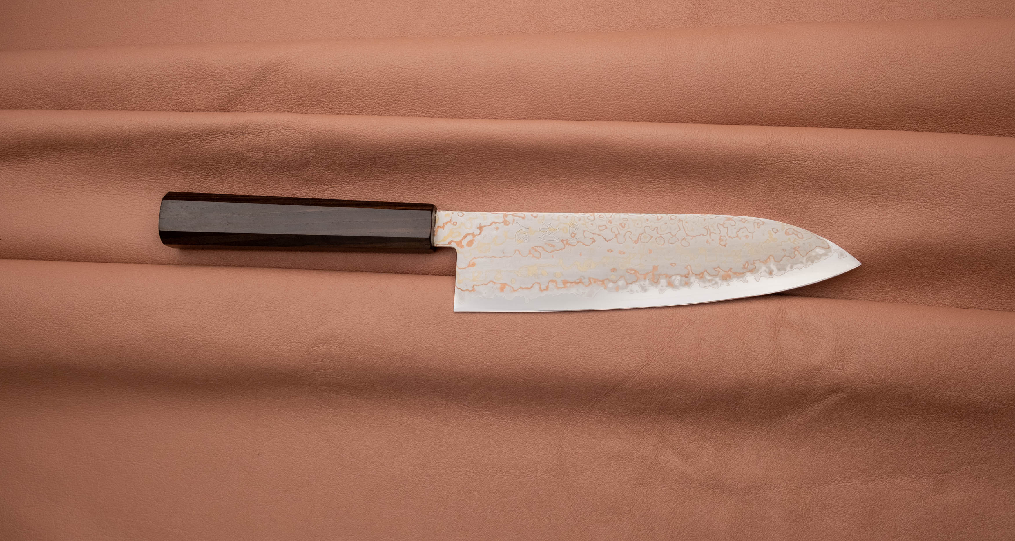 Hayabusa Santoku Aogami #2 Rainbow Damascus 180mm (7.1") - Image 4
