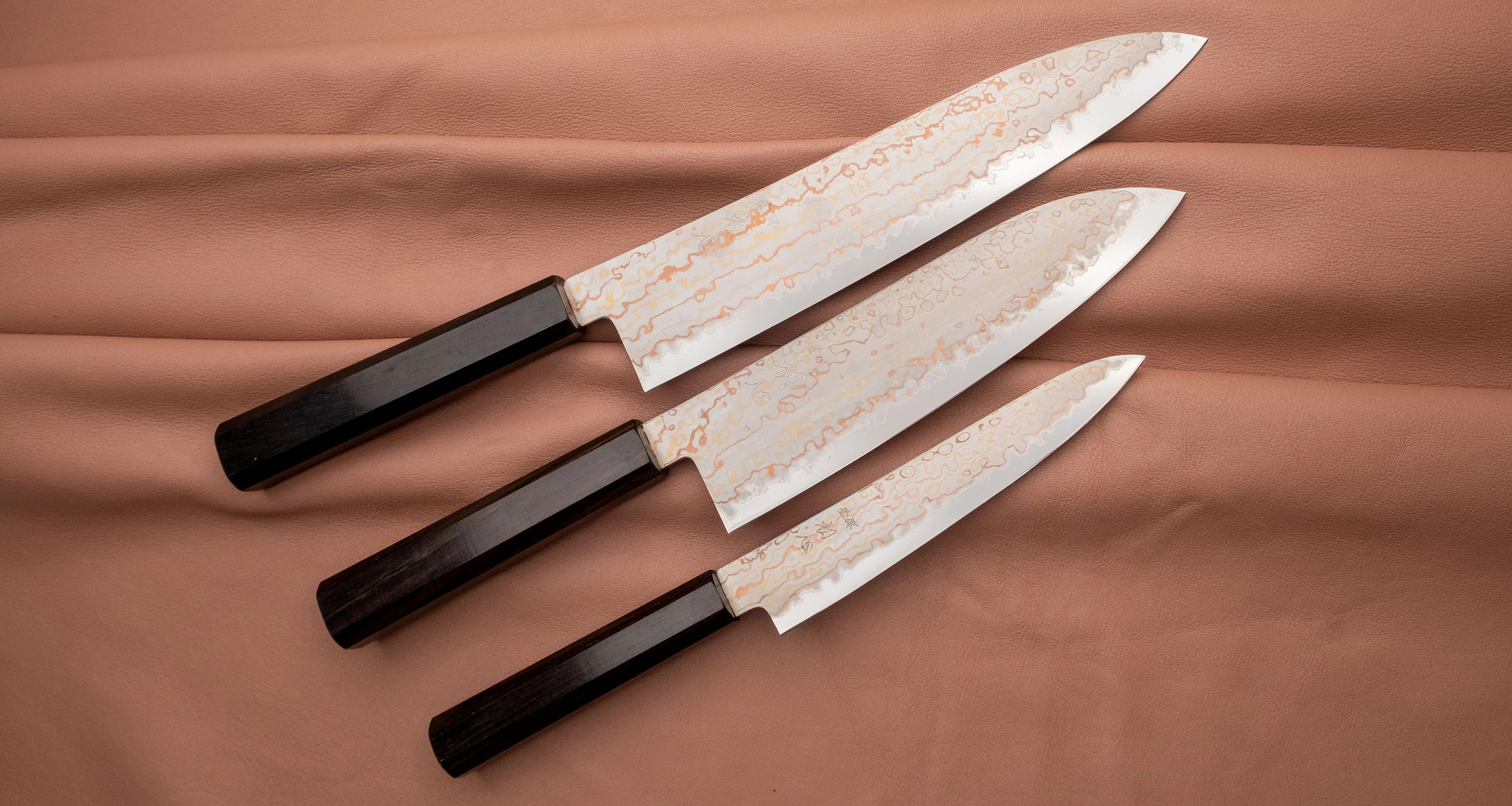 Hayabusa Santoku Aogami #2 Rainbow Damascus 180mm (7.1") - Image 7