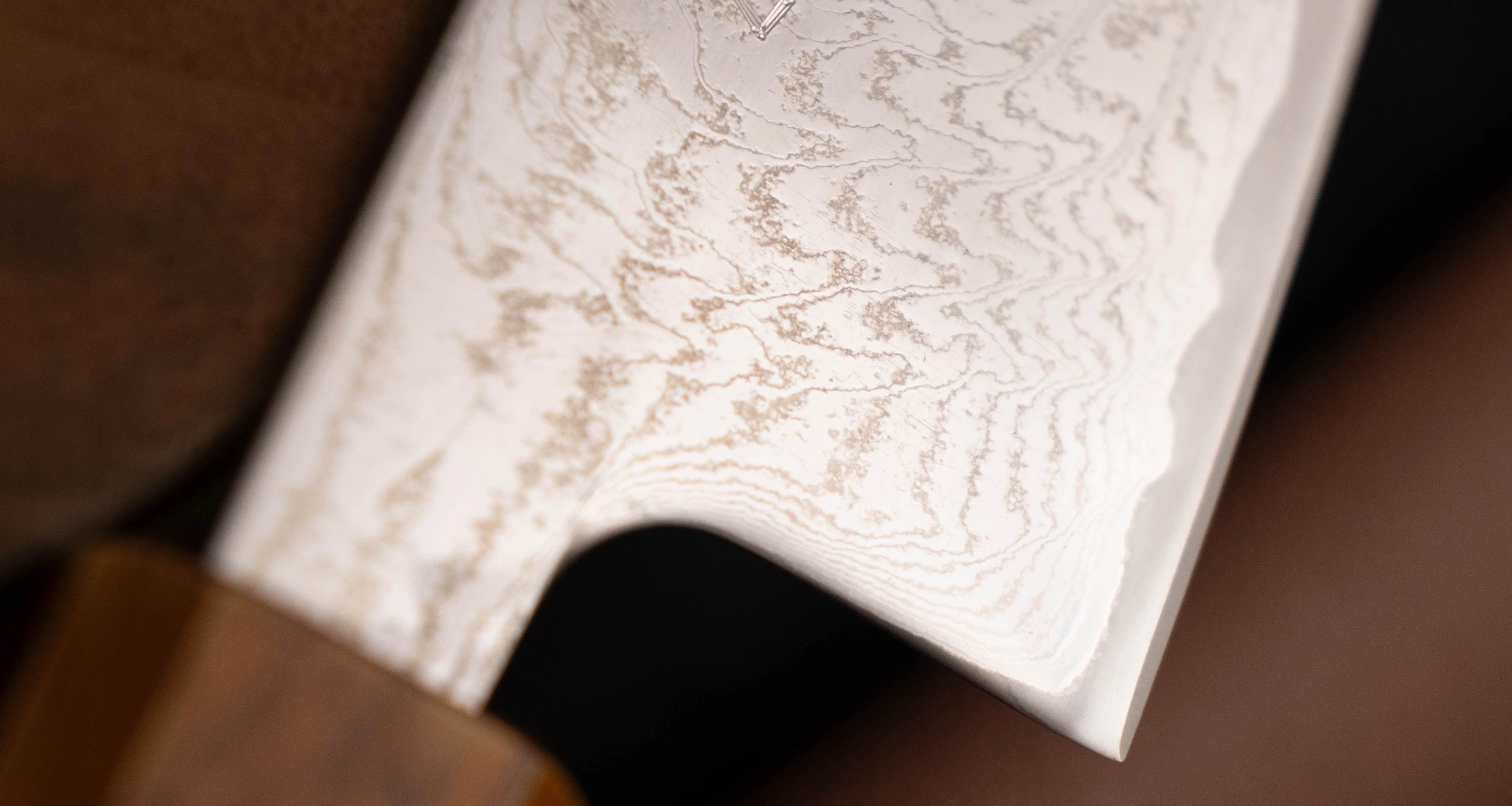 Hokiyama Bunka AUS-10 Swirl Damascus 170mm (6.7") - Image 4