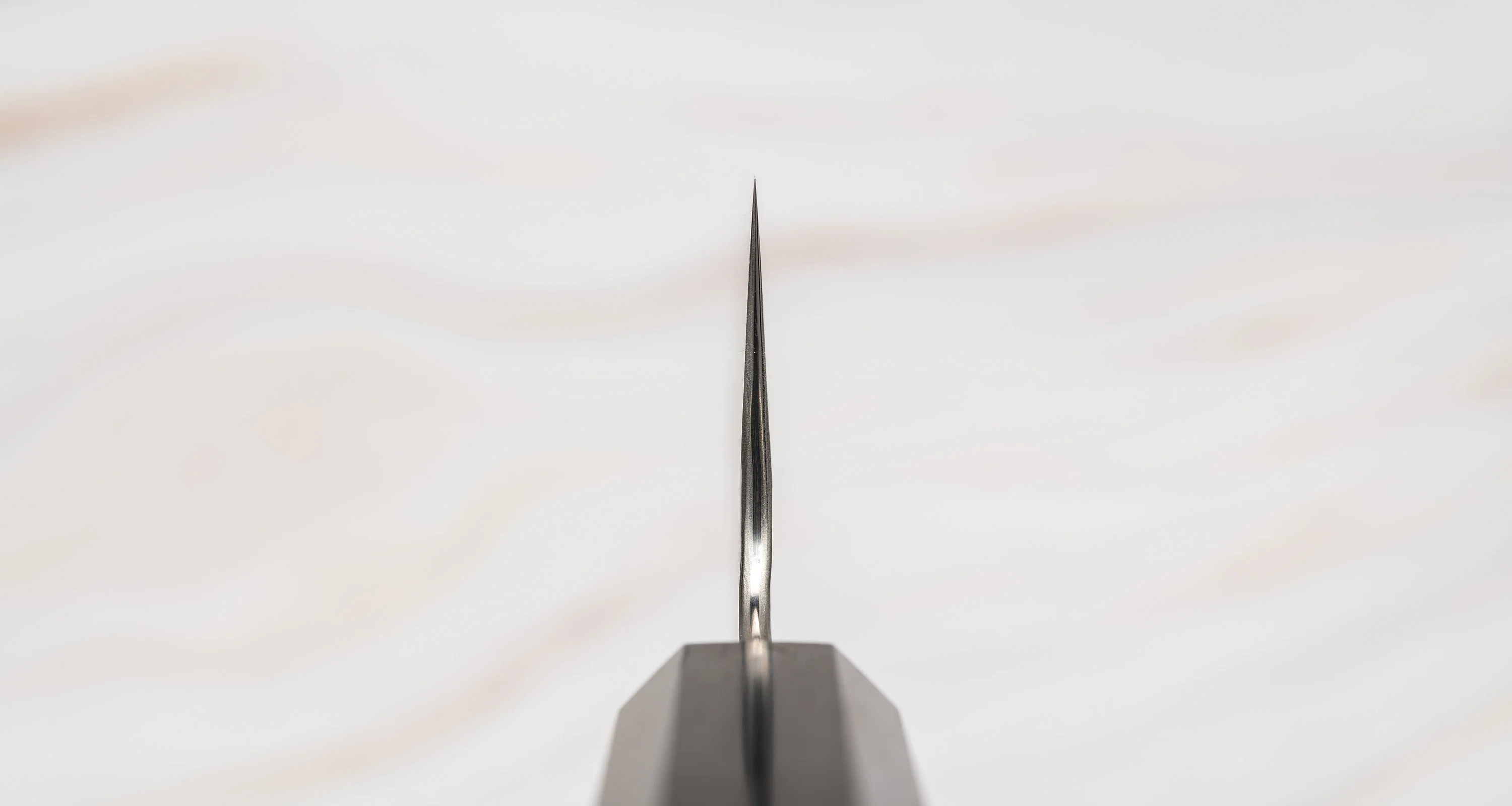 Nigara Santoku VG-10 Damascus Tsuchime 180mm (7.1") - Image 3