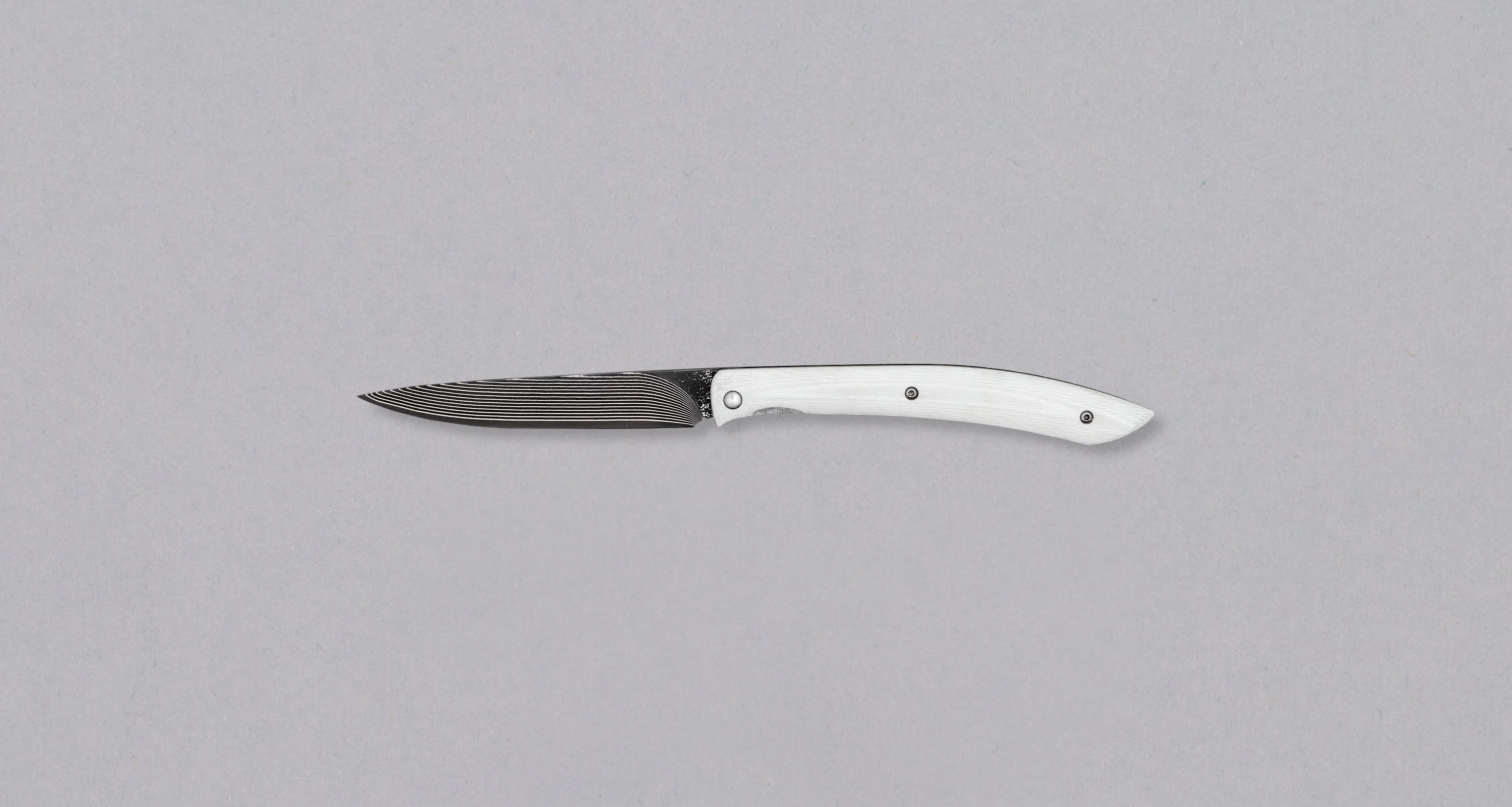 Saji Folding Steak Knife SG2 Damascus 100mm (3.9") [White Micarta] - Image 2