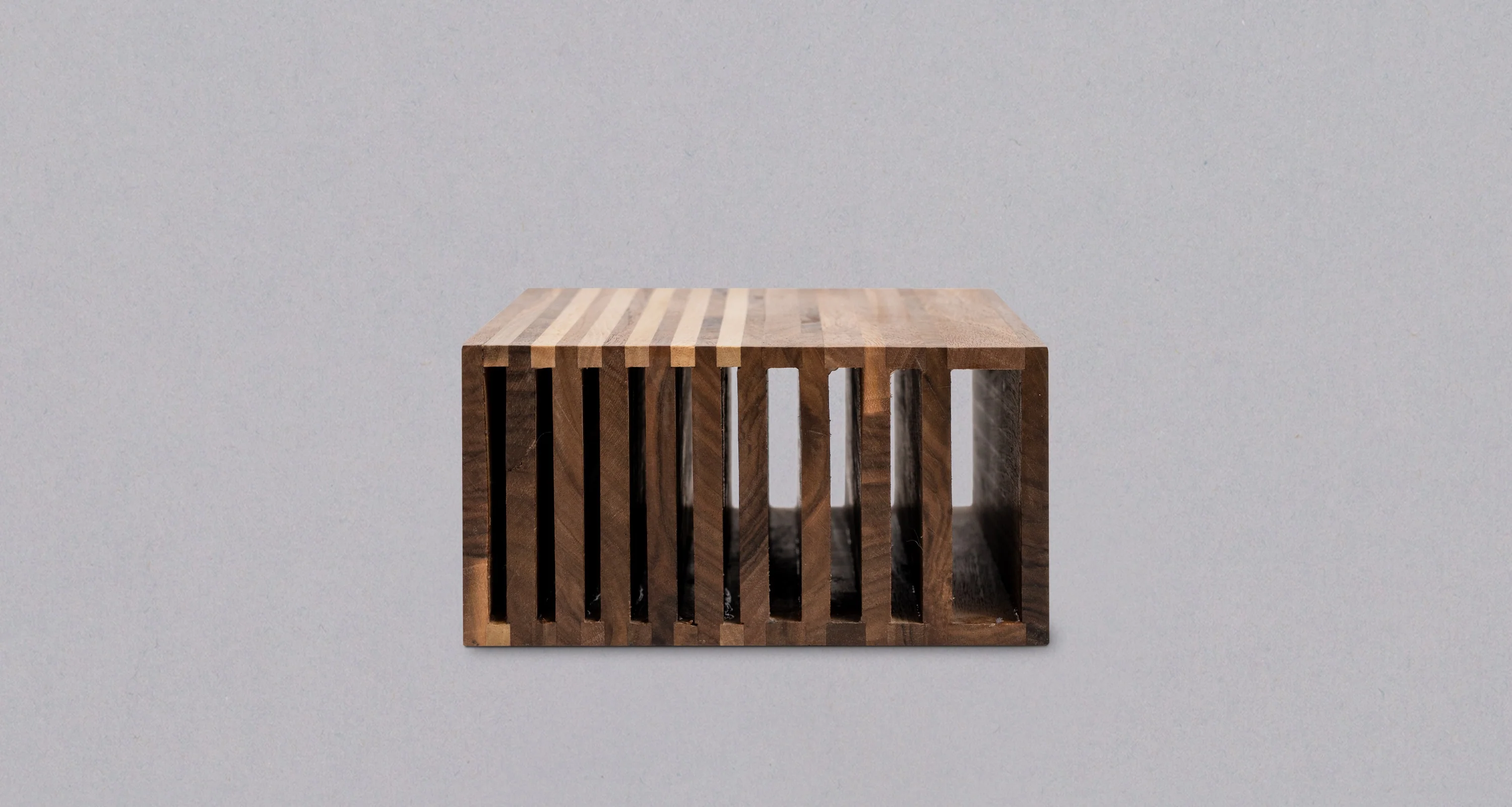 SharpEdge Knife Holder - Walnut [10 knives] - Image 2