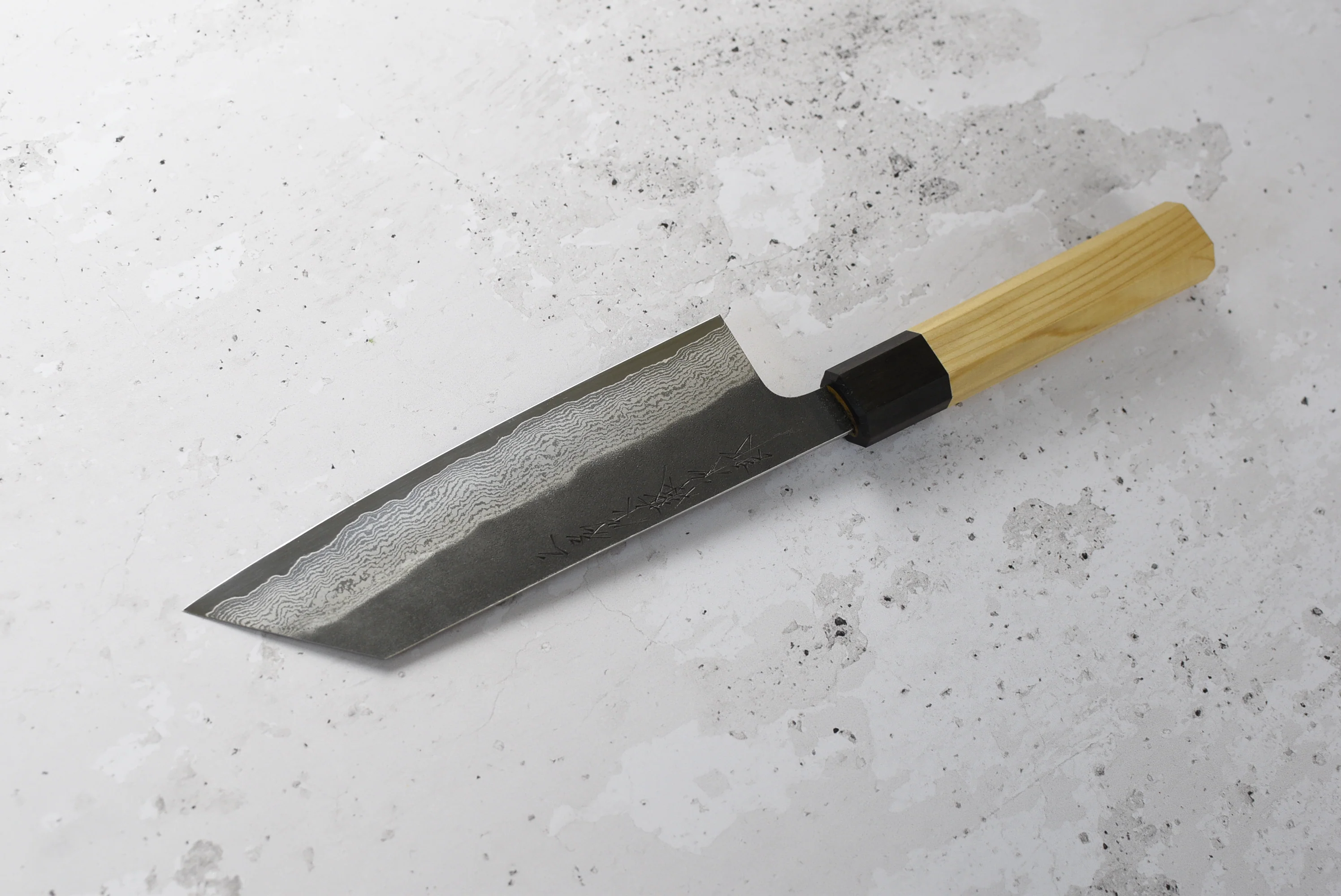 Tojiro Atelier Bunka VG-10 Kuro-uchi Damascus 170mm (6.7") - Image 4