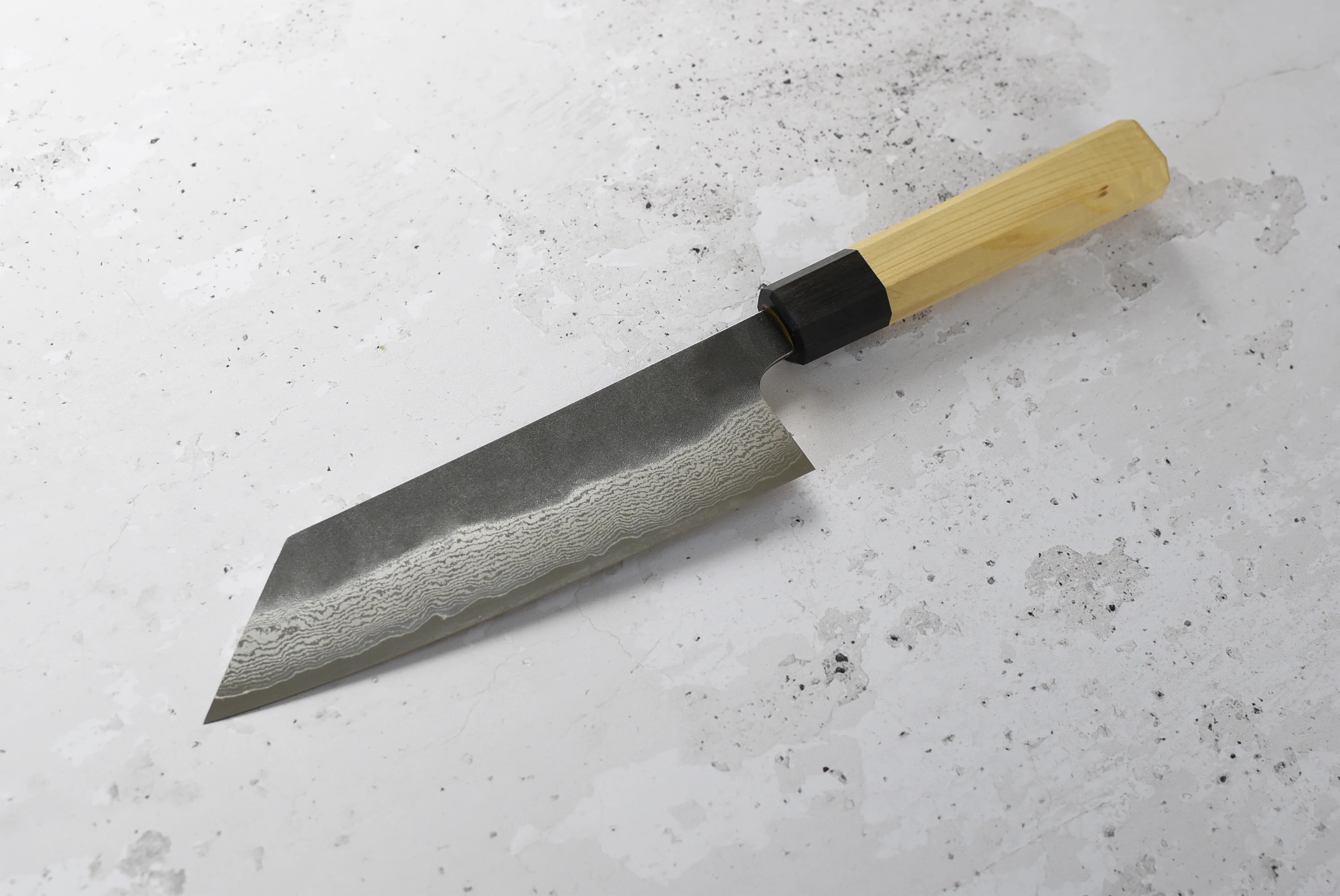 Tojiro Atelier Bunka VG-10 Kuro-uchi Damascus 170mm (6.7") - Image 5
